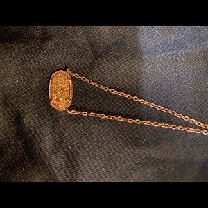 Kendra Scott necklace